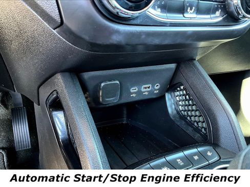 Used 2023 Chevrolet TrailBlazer LT w/ Convenience Package FWD image 16