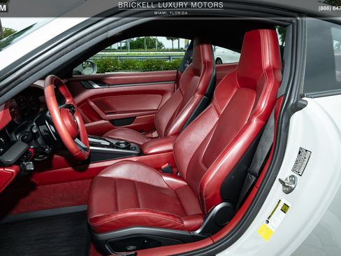 Used 2020 Porsche 911 Carrera S RWD image 6