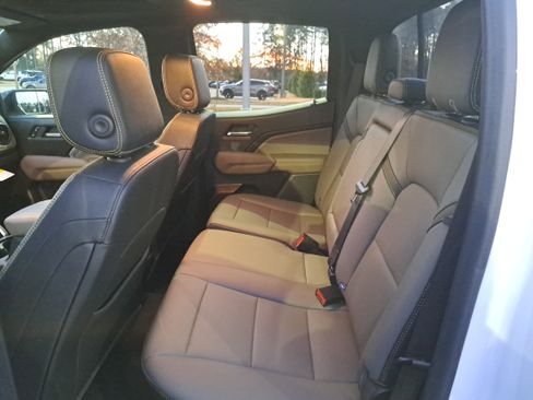 Used 2024 Chevrolet Colorado ZR2 w/ ZR2 Convenience Package III image 13