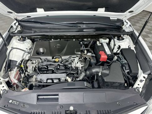 Used 2019 Toyota Camry LE FWD image 28
