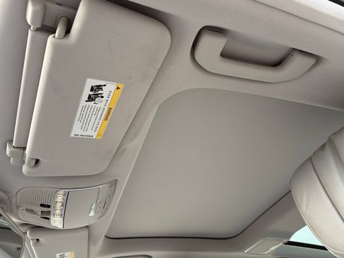 Used 2015 Mercedes-Benz S 550 Sedan image 33