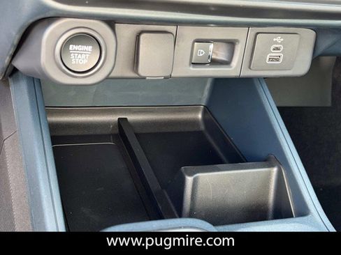 New 2026 Ford Maverick Lariat w/ Black Appearance Package image 29