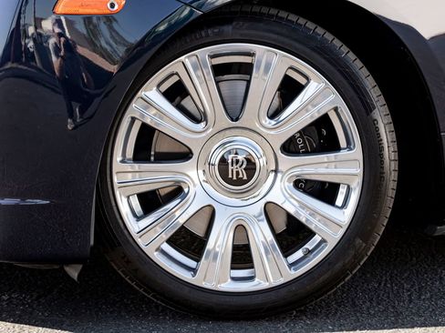 Certified 2016 Rolls-Royce Dawn RWD image 12