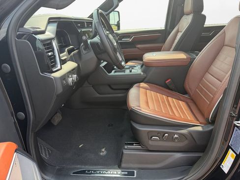 Used 2024 GMC Sierra 3500 Denali Ultimate AWD/4WD image 15