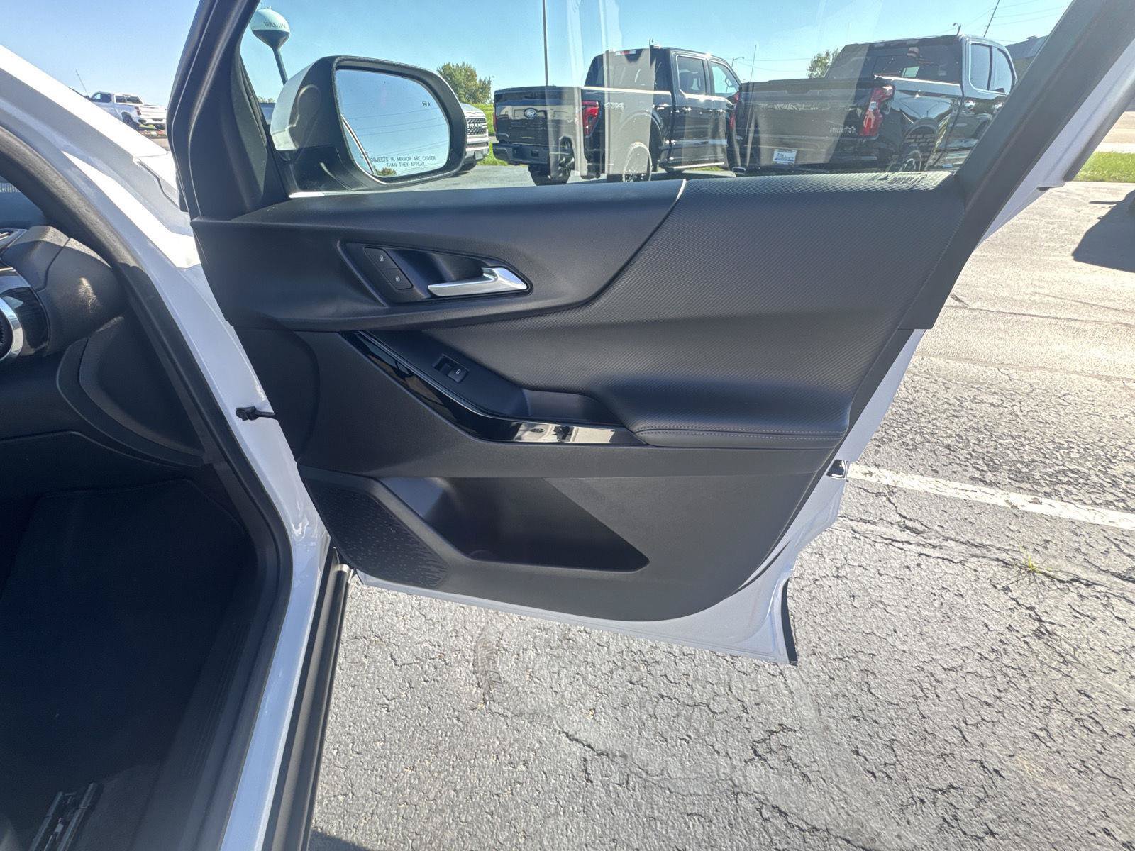 Used 2026 Chevrolet Equinox LT FWD image 18