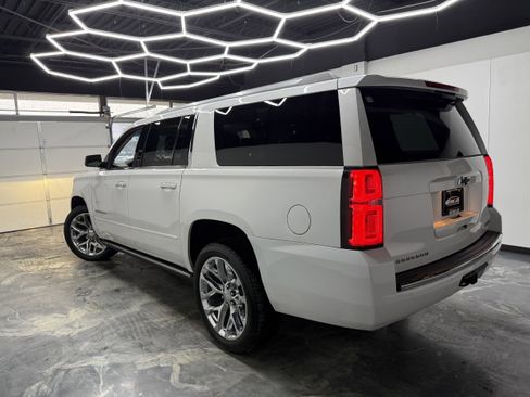 Used 2017 Chevrolet Suburban Premier image 3