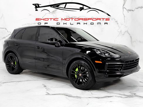 Used 2020 Porsche Cayenne S w/ Premium Package Plus AWD/4WD image 1