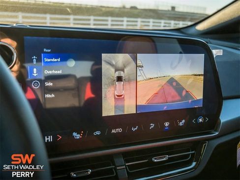 New 2025 Chevrolet Equinox EV RS w/ LPO, Illumination Package image 33