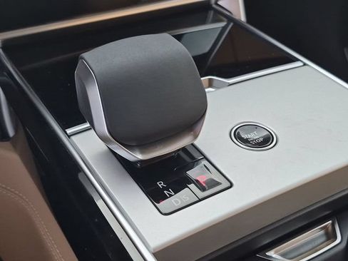 New 2026 Land Rover Range Rover SE AWD/4WD image 9