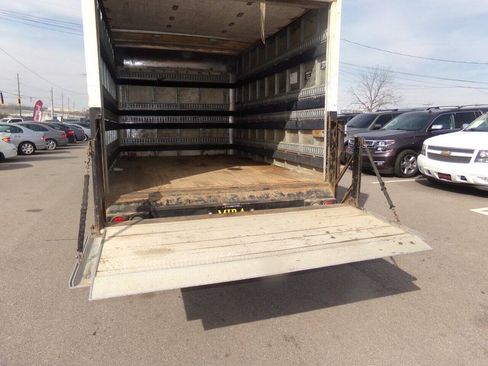 Used 2009 Chevrolet Express 3500 RWD image 10