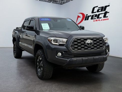 Used 2021 Toyota Tacoma TRD Off-Road w/ Blackout Package (TMS) AWD/4WD image 5