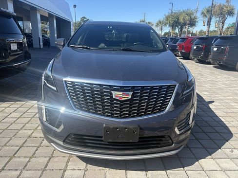 Certified 2025 Cadillac XT5 Premium Luxury image 3