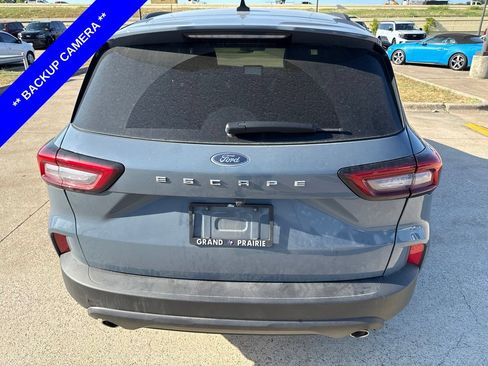 Used 2025 Ford Escape ST-Line FWD image 9