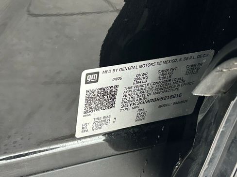 Used 2025 Cadillac Optiq Sport 2 w/ LPO, Floor Liner Package AWD/4WD image 33