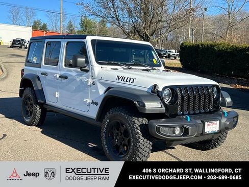 Used 2023 Jeep Wrangler Unlimited w/ Cold Weather Group AWD/4WD image 5