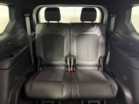 Used 2021 Jeep Grand Cherokee L Laredo image 24