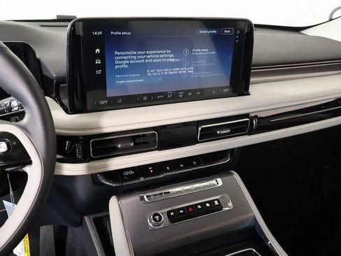 New 2026 Lincoln Aviator AWD image 5