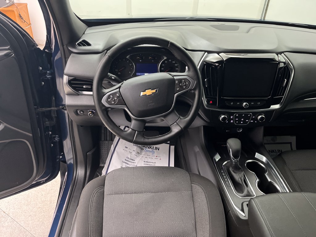 Used 2023 Chevrolet Traverse LT FWD image 15