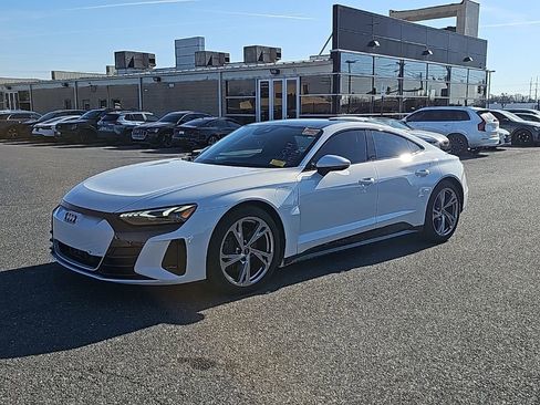 Used 2023 Audi e-tron GT Premium Plus image 15
