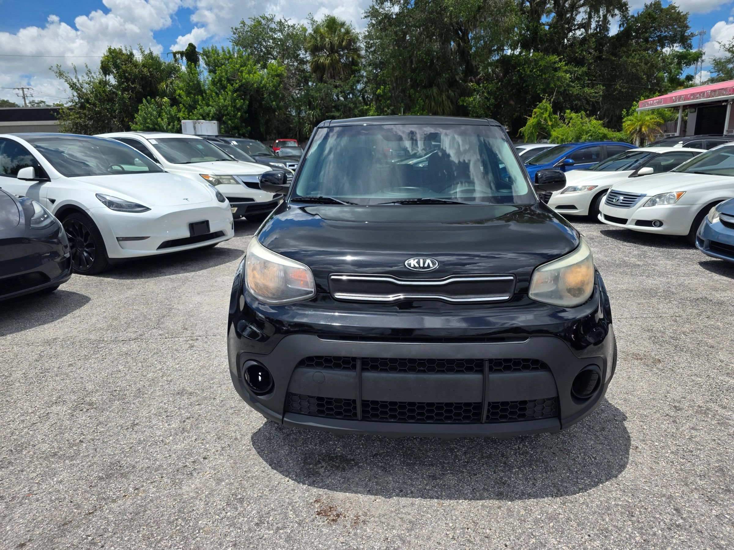 Used 2017 Kia Soul FWD image 2
