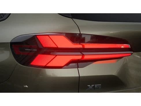 New 2026 BMW X5 M60i AWD/4WD image 8