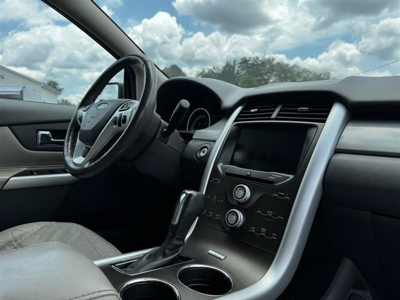 Used 2013 Ford Edge SEL FWD image 15