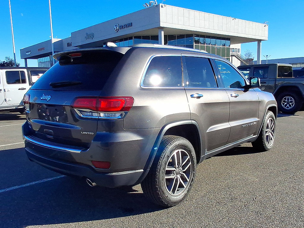 Used 2020 Jeep Grand Cherokee Limited AWD/4WD image 31