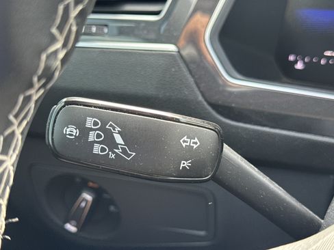 Used 2024 Volkswagen Tiguan SE FWD image 16