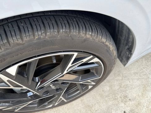 Used 2025 Kia K5 GT-Line w/ GT-Line Premium Package FWD image 3