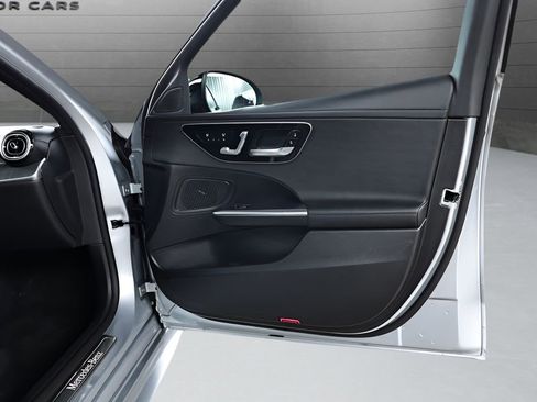 Used 2022 Mercedes-Benz C 300 C 300 image 59