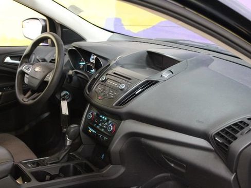 Used 2017 Ford Escape SE FWD image 12