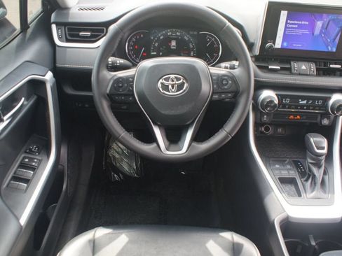 Used 2024 Toyota RAV4 XLE Premium FWD image 5