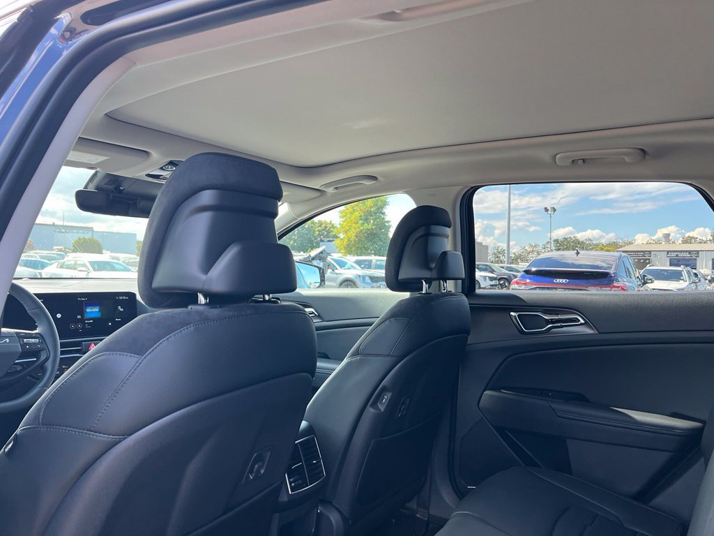 New 2026 Kia Sportage SX FWD image 9