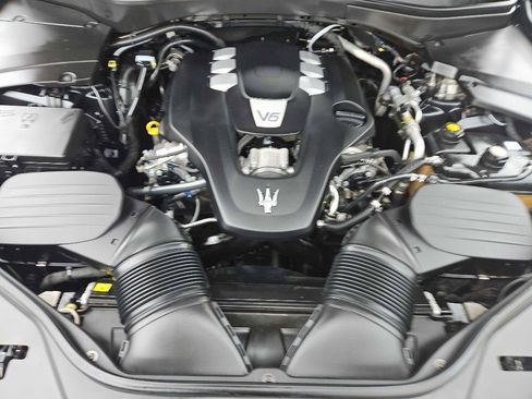 Used 2019 Maserati Levante GranSport AWD/4WD image 10