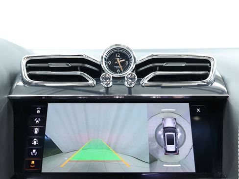Used 2021 Bentley Bentayga w/ First Edition Specification AWD/4WD image 44