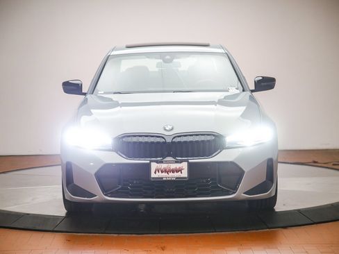 Used 2026 BMW 330i Sedan w/ M Sport Package RWD image 7