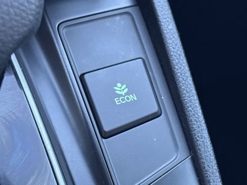 Used 2018 Honda CR-V LX image 25