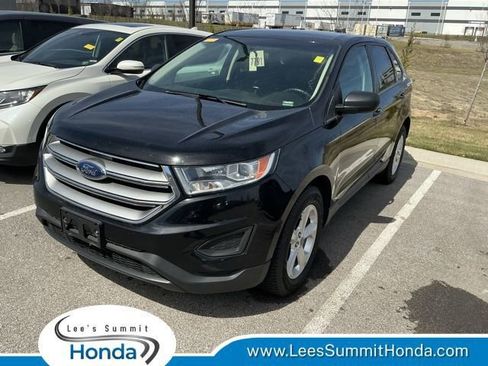 Used 2017 Ford Edge SE image 1