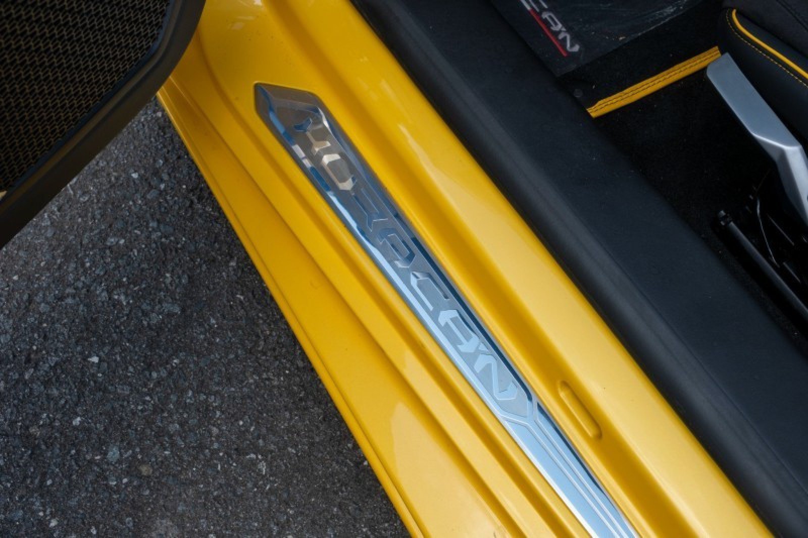 Used 2024 Lamborghini Huracan EVO AWD/4WD image 25