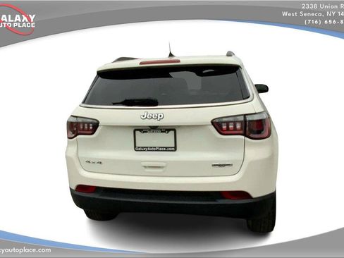 Used 2020 Jeep Compass Latitude w/ Cold Weather Group AWD/4WD image 6