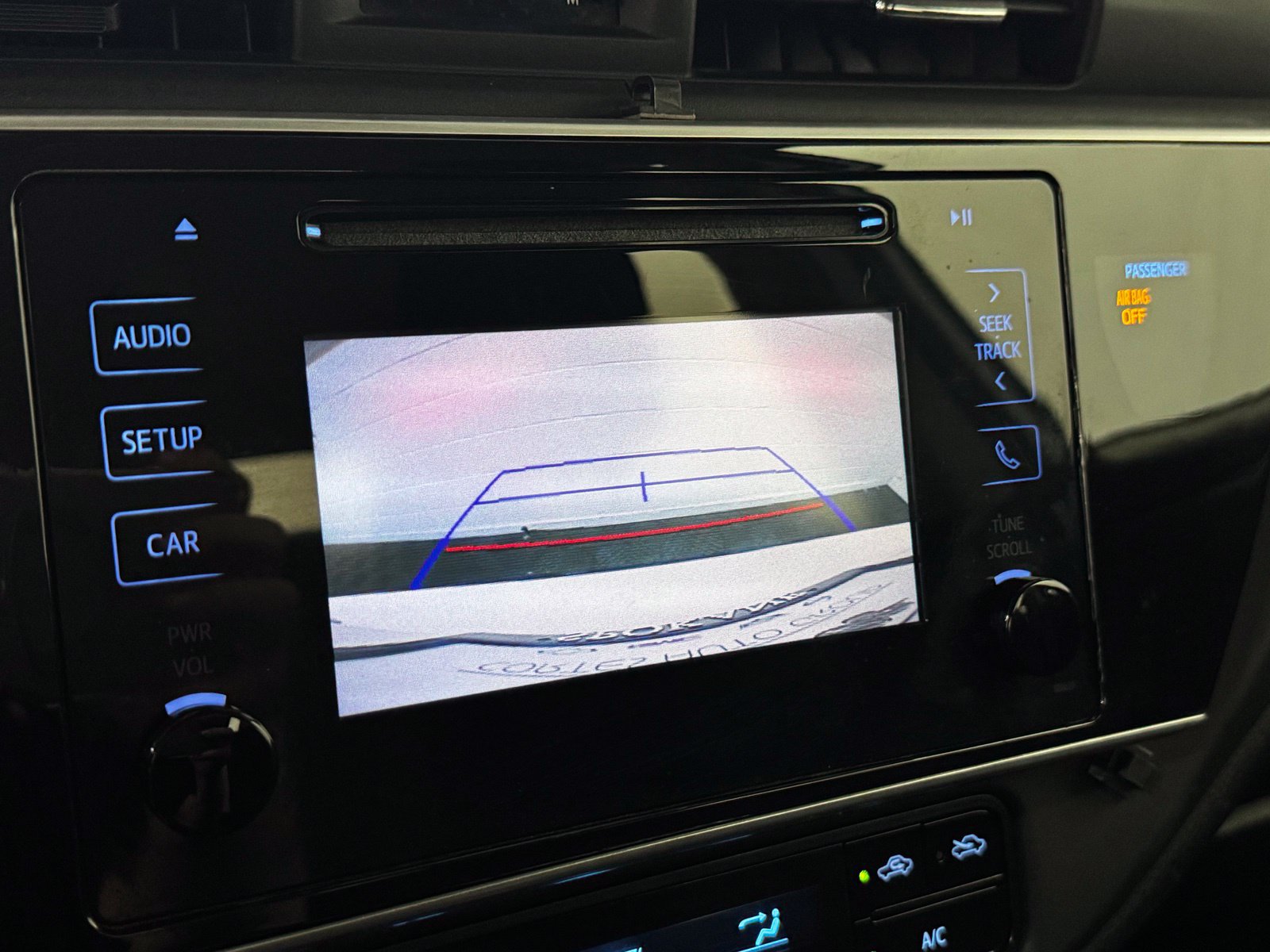 Used 2019 Toyota Corolla LE FWD image 12