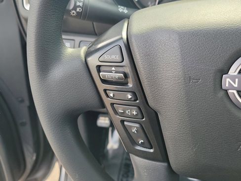 Used 2022 Nissan Frontier SV image 21