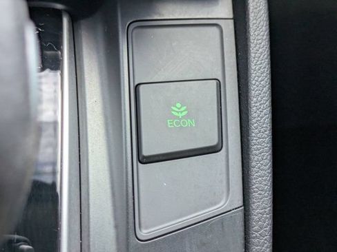 Used 2018 Honda CR-V LX image 28