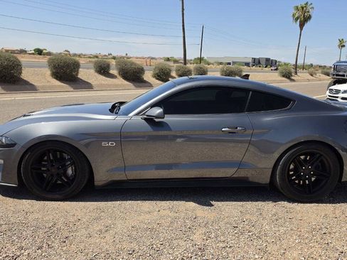 Used 2022 Ford Mustang GT RWD image 5
