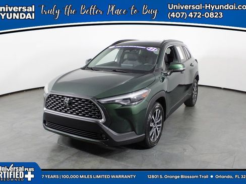 Used 2023 Toyota Corolla Cross XLE w/ Convenience Package FWD image 1