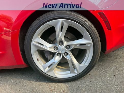 Used 2019 Chevrolet Camaro SS RWD image 10