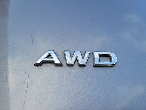 Used 2013 Nissan Rogue S AWD/4WD image 9