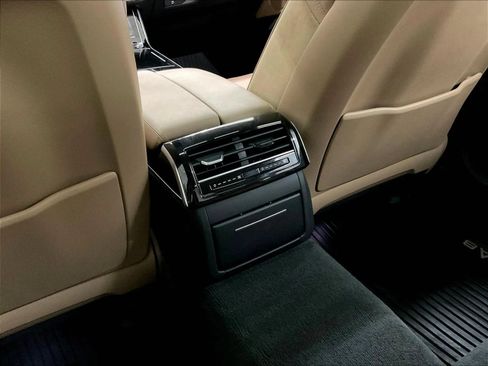 Used 2021 Audi A8 L 3.0T AWD/4WD image 18