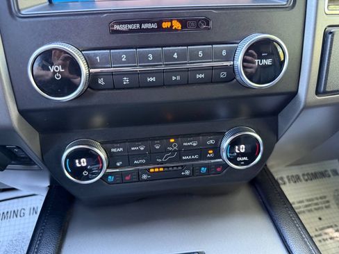 Used 2019 Ford Expedition Max XLT w/ Equipment Group 202A AWD/4WD image 37