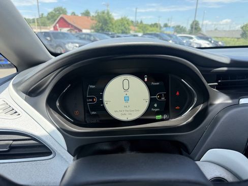 Used 2020 Chevrolet Bolt LT FWD image 20